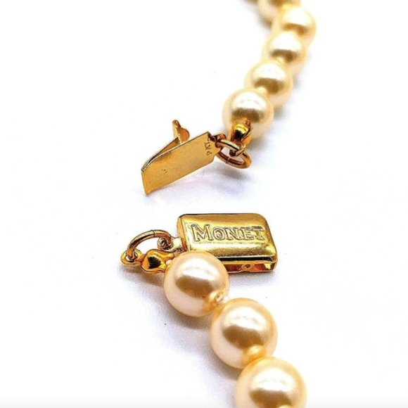 1970s 60" MONET Vintage Oyster Cream Knotted Glass Pearl Necklace-Rare-Unworn! - Picture 6 of 7